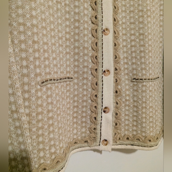 Orvis Women's Tan Cardigan Sweater - Picture 4 of 9